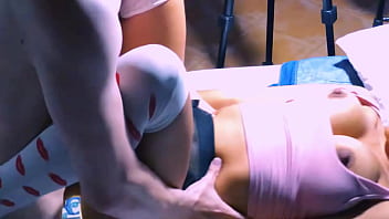 Preview 3 of Hor Bf Hd - La estudiante seduce al profesor y se lo folla en el ba&ntilde_o del colegio durante el recreo.