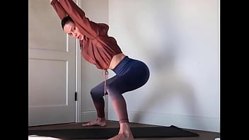 Preview 1 of Any Bunny New Sexy Video - Brie Larson Hot ejercicios (jerk)