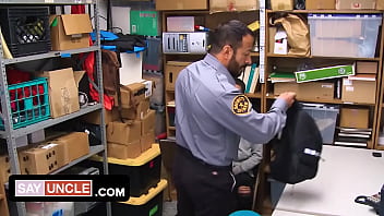 Preview 1 of Latin Cei6 - Male Thief Has To Satisfy The Security Officer To Get Away Of Fine