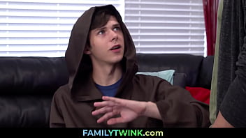 Preview 1 of Jeff Models Vs Bbc - FamilyTwink.com ⏩ Little Padawan Stacking his Step Father,  Armando de Armas,  Dakota Lovell