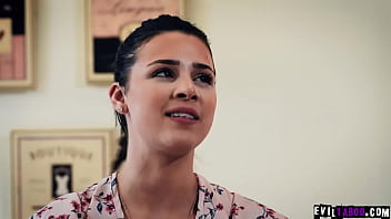 Preview 2 of Mom N Boy Sex Love - Evil Katie Morgan and her Jay Romero manipulates this naive teen Kylie rocket to give her virginity.