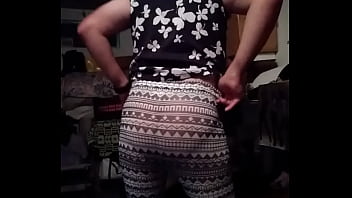 Preview 3 of Cumshot Serprise - Travesti en leggins
