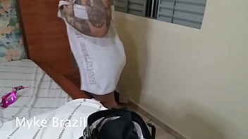 Preview 2 of Local Arabic Fuking Helper Girl - tatuda fogosa da dois pirocudo e mama bem gostoso