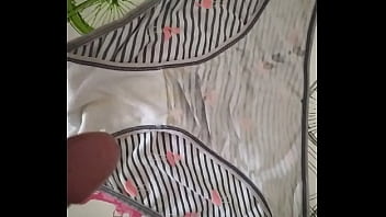 Preview 4 of Si Galore - Corrida en bragas de mi vecina 35