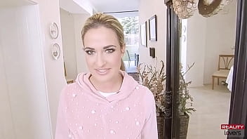 Preview 1 of Grls Fart - Czech MILF in hot POV sex