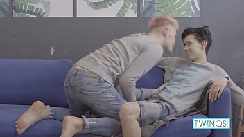 Preview 1 of English Mom And Son 1h - Pink Haired Tattooed Hottie Oliver Face Fucked By Big Cock Logan!