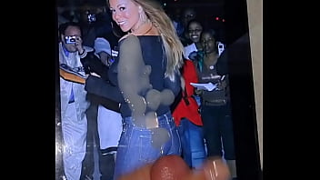 Preview 3 of Girl Bella - MARIAH CAREY&#039_S ASS LOOKS SO GOOD MADE ME CUM