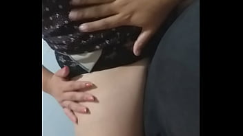 Preview 2 of Fist Ti Fock Cute Tinn Porn - Con mi amiga cogimos bien rico siganme y subo la primera parte