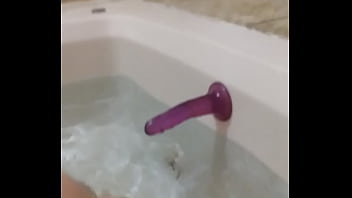 Preview 2 of Elsa Vr - Katie learned that jetted tubs get her off