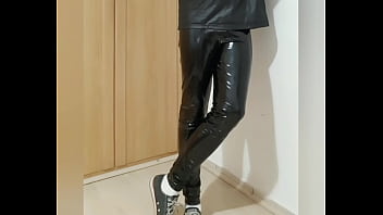 Preview 4 of Hd Videosnxxx - Gostaram da minha cal&ccedil_a de vinil?