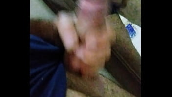 Preview 1 of Alvo Anya - Mais uma gozada no espelho