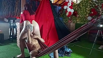 Preview 1 of Bangladesh Maid - le doy una noche de sexo a un seguidor a cambio de dinero para pagar mi renta en medellin colombia