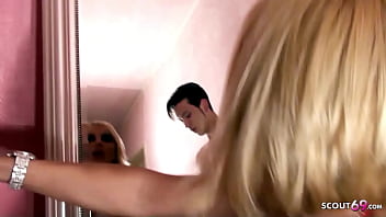 Preview 4 of Mom Mom And Hd S3xy Video - DEUTSCHE SEXBOMBE ENTJUNGFERT JUNGSPUND IM PUFF IN HAMBURG