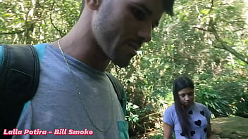 Preview 2 of Sis Bro Jules - Levei a novinha para fazer trilha no mato. E comi o c&uacute_ dela. Lalla Potira - Bill Smoke - Completo no RED