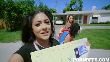 Preview 2 of Hijab Piss - Culos for Cuba Scarlett Sommers,  Serena Santos,  Gabriela Lopez