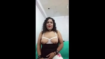 Preview 3 of Curvy Long - Gorda transexual mostrando culo y tanga en su habitaci&oacute_n