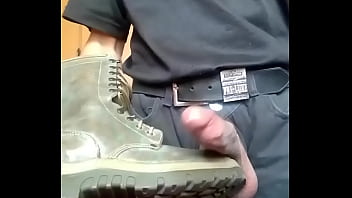 Preview 2 of Girls Porn Masal - Juego de bolas con botas 7