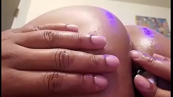 Preview 4 of Carnela Sexx Wwe - Anal plugging