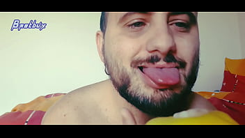Preview 4 of Mssssge Mom - Sborro sulle mutande col mio cazzone