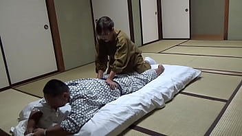 Preview 2 of Galfrinds Mom Sexx - Seducing a Waitress Who Came to Lay Out a Futon at a Hot Spring Inn and Had Sex With Her! The Whole Thing Was Secretly Caught on Camera in the Room!