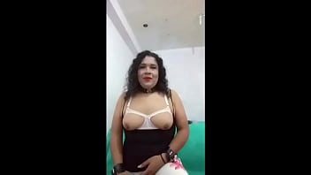 Preview 3 of Handi Xxx Vidoes - Travesti Elizabeth mostrando su cuerpo y sus juguetes que le rompen el culo