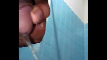 Preview 1 of Couple Swap Movies - Que rico orinar por la ma&ntilde_ana