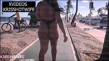 Preview 2 of Sadiya Sex Com - Kriss Hotwife Se Exibindo Na Orla De Salvador S&oacute_ De Mai&ocirc_ Socado No Rabo