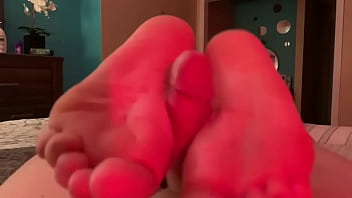 Preview 1 of Kiara Lord Mfm - Foot Job Then Daddy Cums In My Pussy