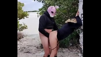 Preview 4 of Dadi And Pota - Puta mexicana es cogida entre los manglares para no ser descubierta por la gente