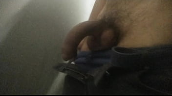 Preview 3 of M4 Xxx Video Down Load - Mastubacion en ba&ntilde_o publico casi me descubren