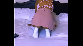 Preview 1 of Yoko Iori - La universitaria se ofrece al profesor para que le bese su vagina y ella le extraiga el semen con su boca mientras se masturba.