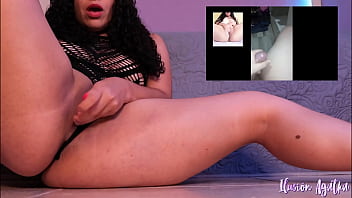 Preview 1 of Real Family Having Sex - Petite reacciona a videos de sus fans - AGATHA DOLLY #20
