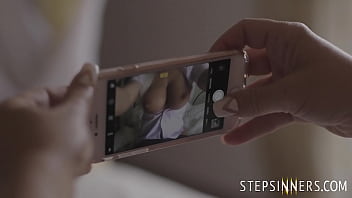 Preview 1 of Xnxe Vidios - step Mom Matches With On Dating App- London Rose