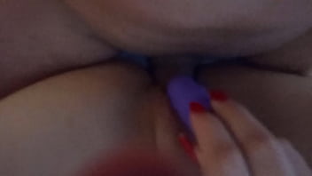 Preview 1 of Anal Latim - Experimentando o brinquedinho novo