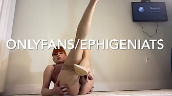 Preview 3 of Hony Lili Xxx - Ephigeniats solo big dick