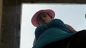 Preview 1 of Real Rapead - Con vestido azul y un palo blanco
