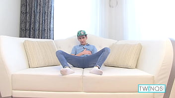 Preview 1 of Pakistani Xxx Sexy Video - Horny Rainbow Boy William Jacks Off His Pretty Pecker On The Sofa!