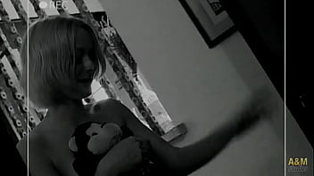 Preview 1 of School Bus Sex Vidoes - Mi amiga francesa,  come pl&aacute_tanos a pares.