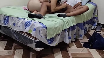 Preview 3 of Gangbang Wafe - descubro a mi vecina masturb&aacute_ndose y me pide que tenga sexo con ella