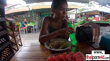 Preview 1 of Tetrk Besar - Amateur Thai teen Namtaan asks BF to feed her hungry asian pussy