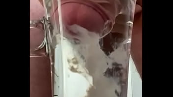 Preview 4 of Morning Joy Xxx Video - Spuiten onder water