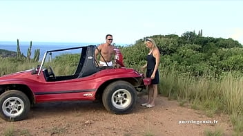 Preview 1 of Teen Brandi Spanked - Tarra White se fait prendre la chatte et le cul sur le capot d&rsquo_une voiture