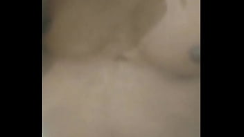 Preview 4 of Asian Girls Thread - Dia de Faxina part.1