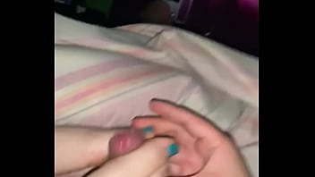 Preview 3 of Milf Solo Masturbation Orgasm - Le gusta jugar con mi pene parte 2