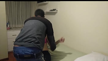 Preview 1 of Asian Mom Sleep Time - me descubre masturb&aacute_ndome con su ropa interior: despues de ver sus pantis en mi pene no se aguanto a chuparlo y sacarle toda la leche