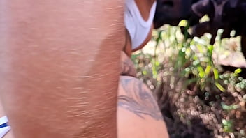 Preview 4 of M Sixxy - Fodendo um cuzinho ao ar livre.