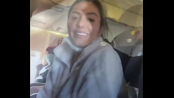 Preview 4 of Wwwxxxv 2013 Com - Chupando rola no aviao  Video completo no bolivianamimi.tv