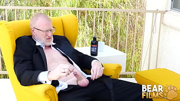Preview 4 of Kendar Lust Xxx Porn All Com - BEARFILMS Silver Bear Rusty Mcmann Jerks Off Solo Outdoor