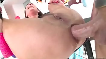 Preview 4 of Blowgang And Facial - un delicioso 6
