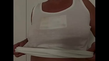 Preview 1 of Kasrat Topic - Verifica delle mie tette